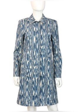 J. McLaughlin Blue and White Ikat-Patterned Longline Blazer